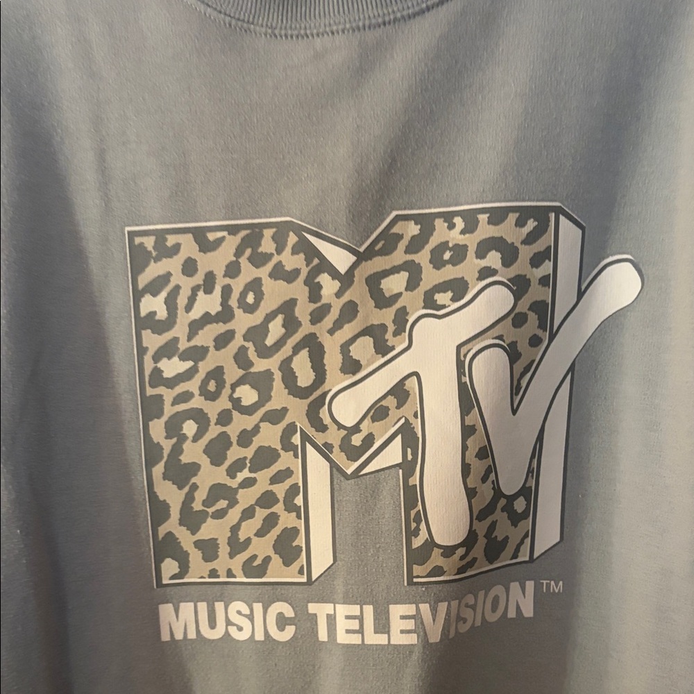 MTV Sage Graphic leopard Sweatshirt - Picture 3 of 5